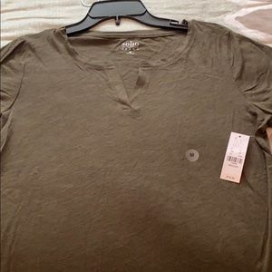 NY&C V NECK TEE SHIRT
